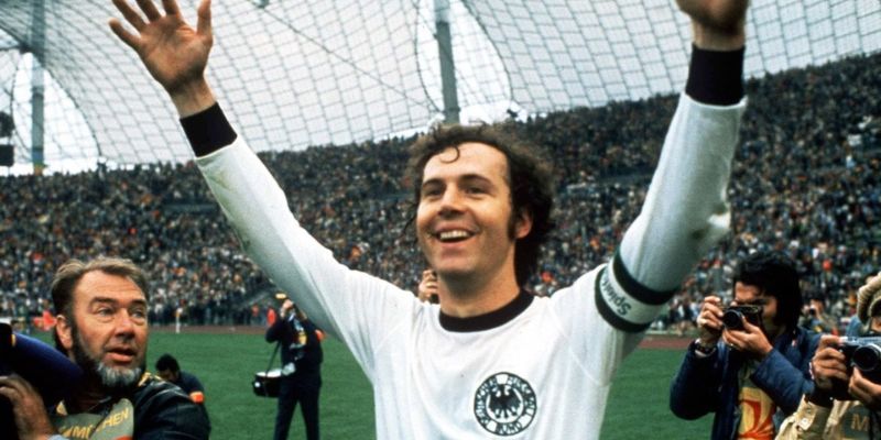 Beckenbauer là SW hay nhất TG với khả năng chuyền bóng